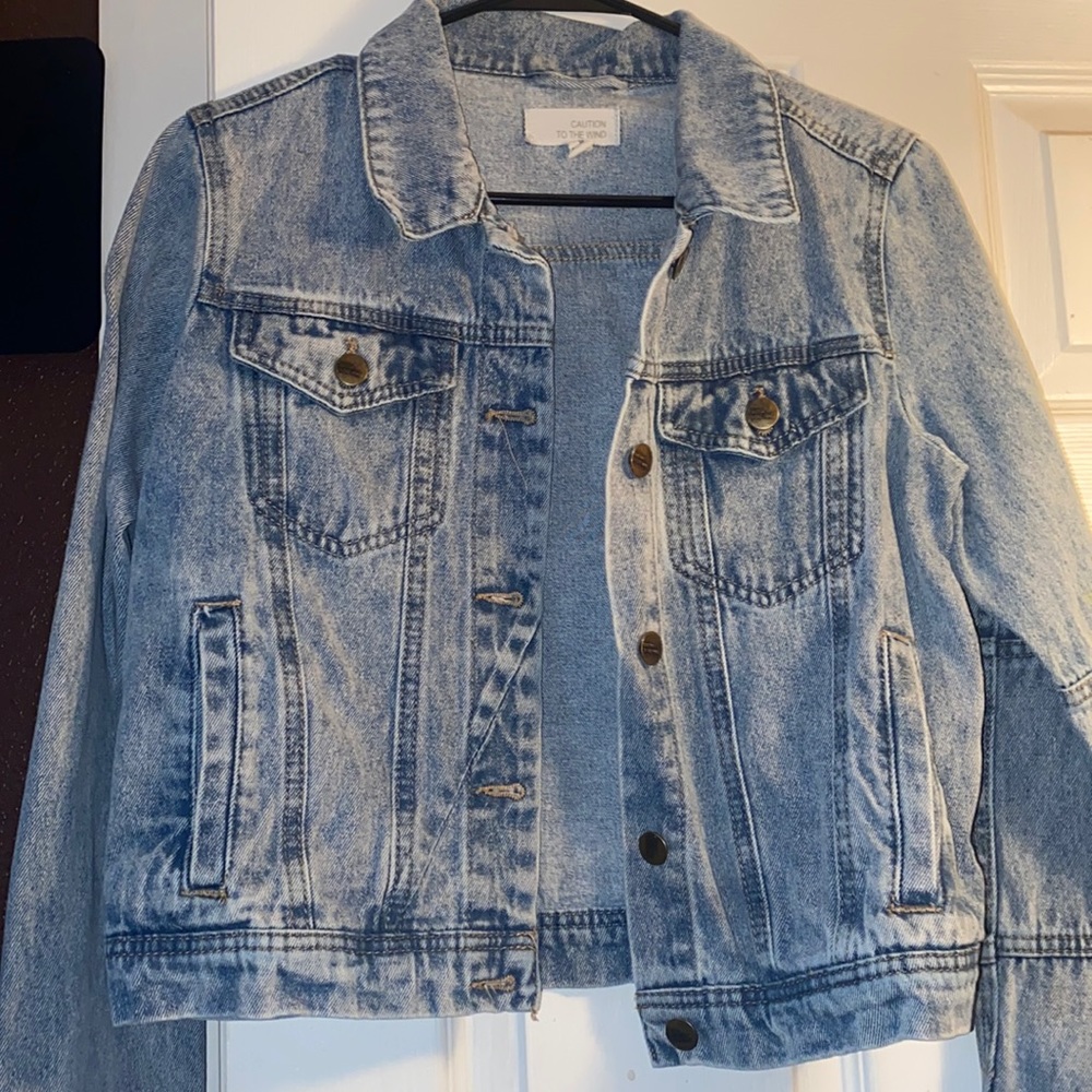 Women size medium light was denim jacket
